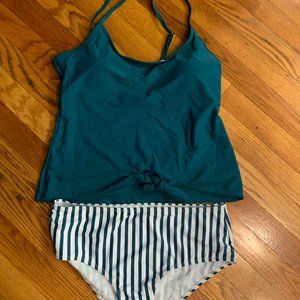 BRAND NEW Swimfully TIE FRONT BLOUSON TANKINI